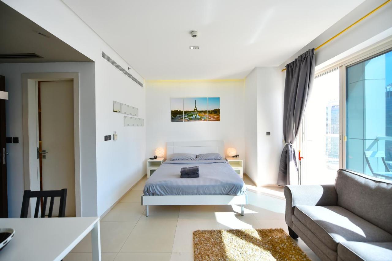 Cozy Studio Apt In Marina - Near Metro, Beach & Mall Lägenhet Dubai Exteriör bild
