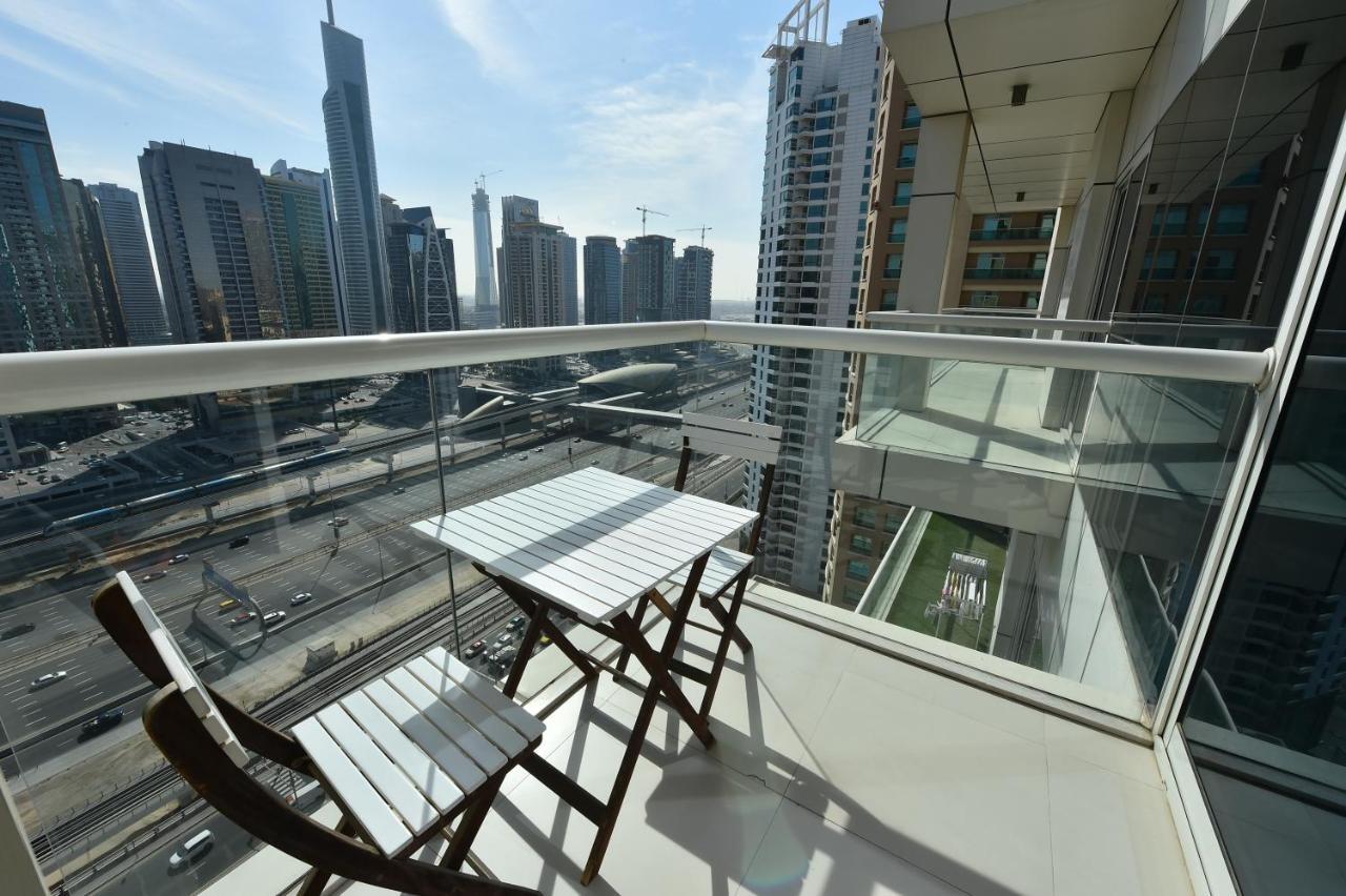 Cozy Studio Apt In Marina - Near Metro, Beach & Mall Lägenhet Dubai Exteriör bild
